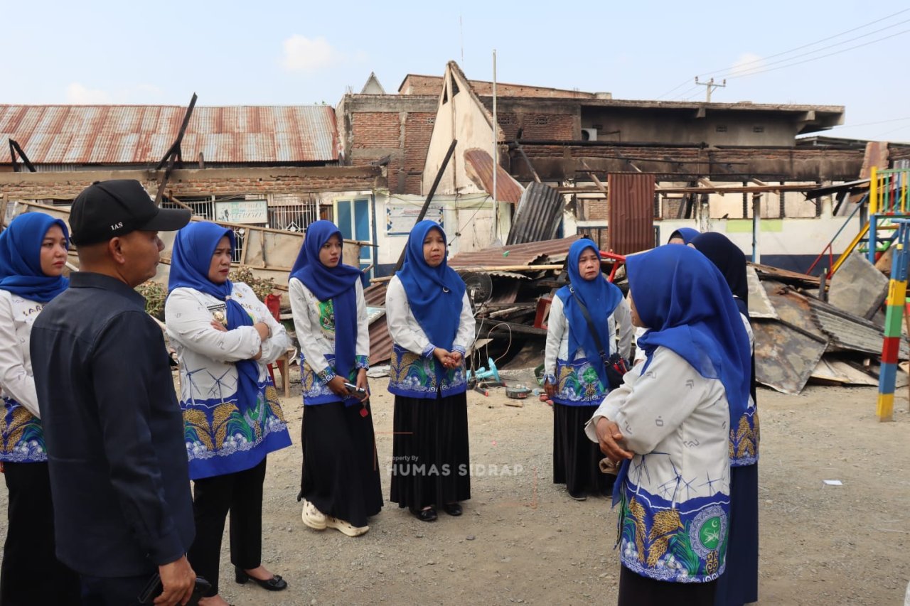 Wabup Sidrap Tinjau Korban Kebakaran TK As’ adiyah, Tegaskan Langkah Pemulihan Agar Murid Cepat Belajar Kembali