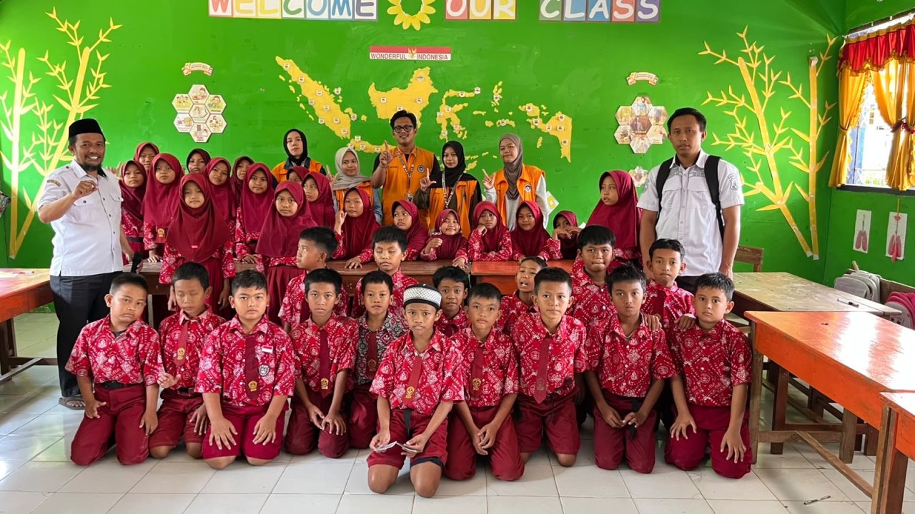 Perpustakaan Keliling Sambangi SD 1 Wette’e, Ajak Murid Gemar Membaca