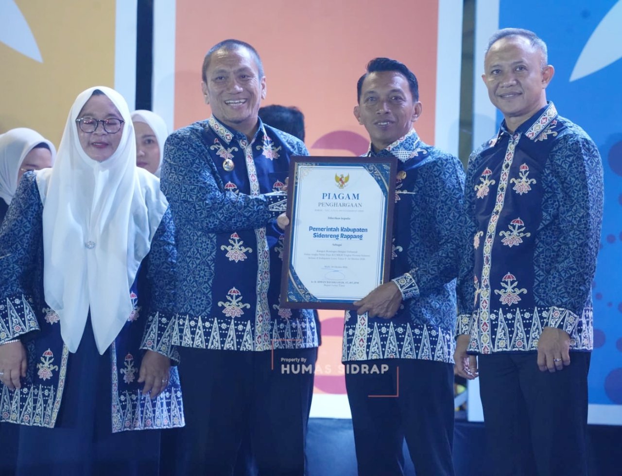 Disaksikan Menteri Koperasi, Kontingen Sidrap Raih Penghargaan di Harkopnas ke-79
