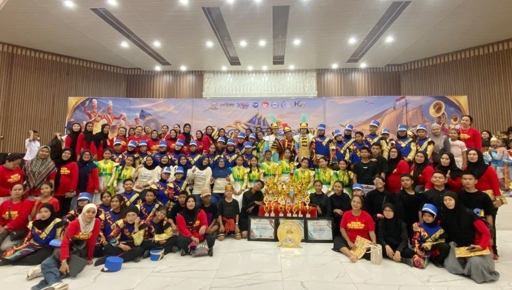 60 Siswa, Segudang Prestasi: Citra Bahana Spensa Sidrap Juara Umum Senior Non Brass PMC VII di Makassar