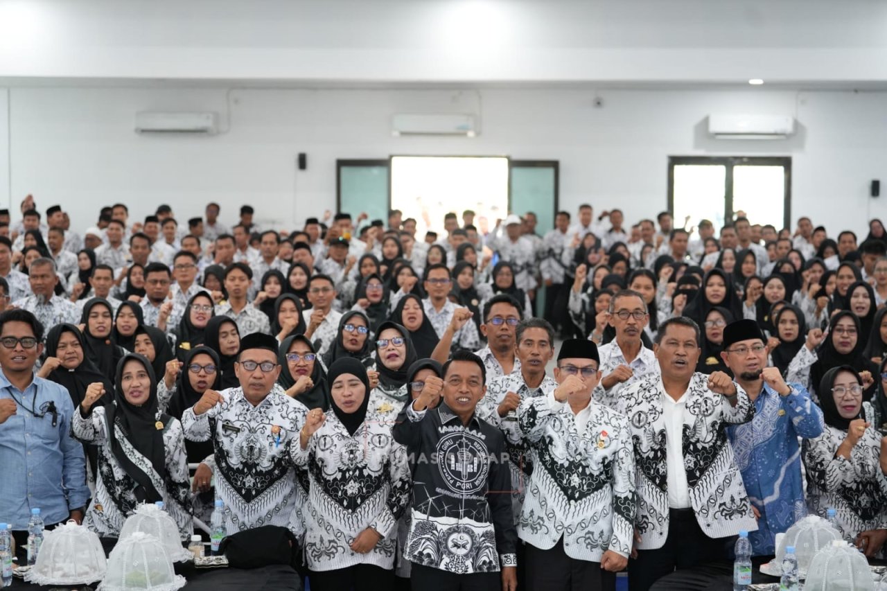 Bupati Sidrap Pacu Kompetensi Guru melalui Pelatihan AI
