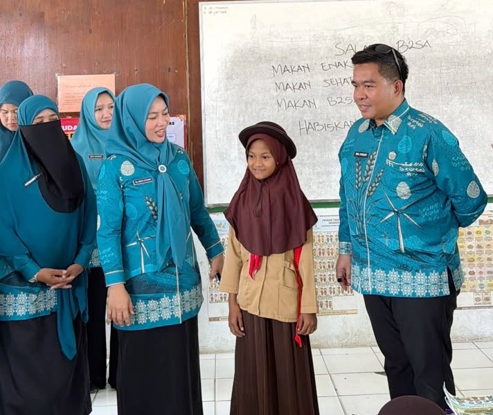 PKK Goes to School, Haslindah Syaharuddin Tanamkan Semangat Belajar dan Kepemimpinan kepada Pelajar Sidrap